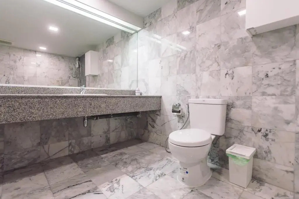Silom 2 Bedrooms BTS S6