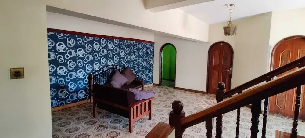 Tisa Suites & Lounge