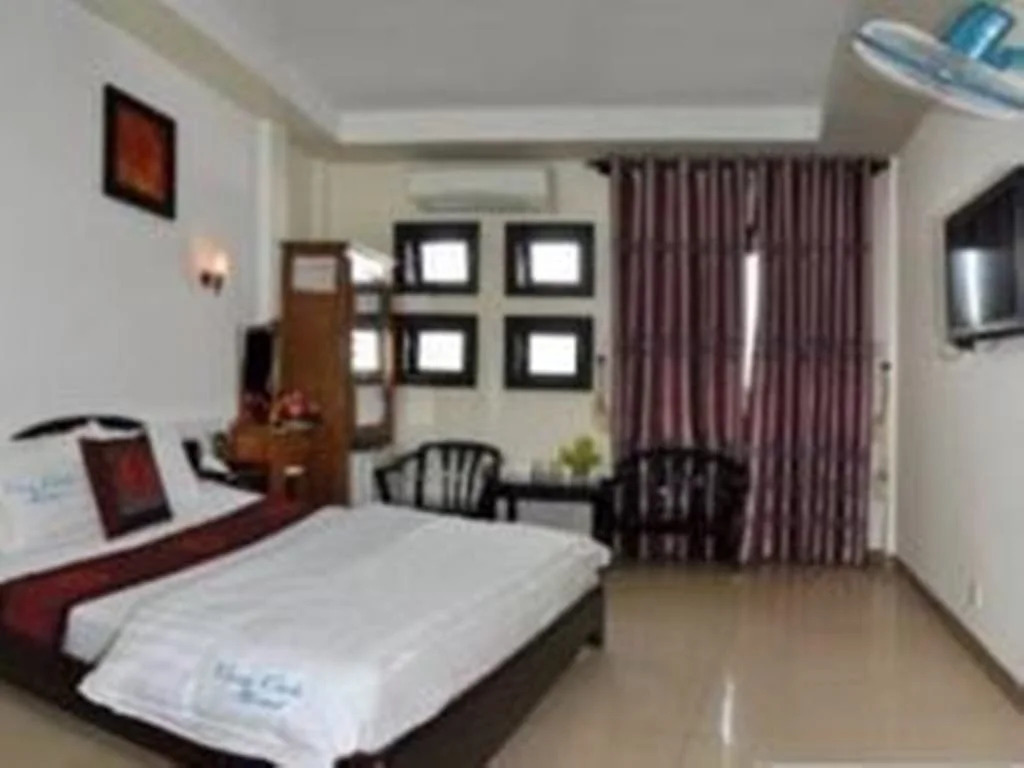 Vong Canh Hotel