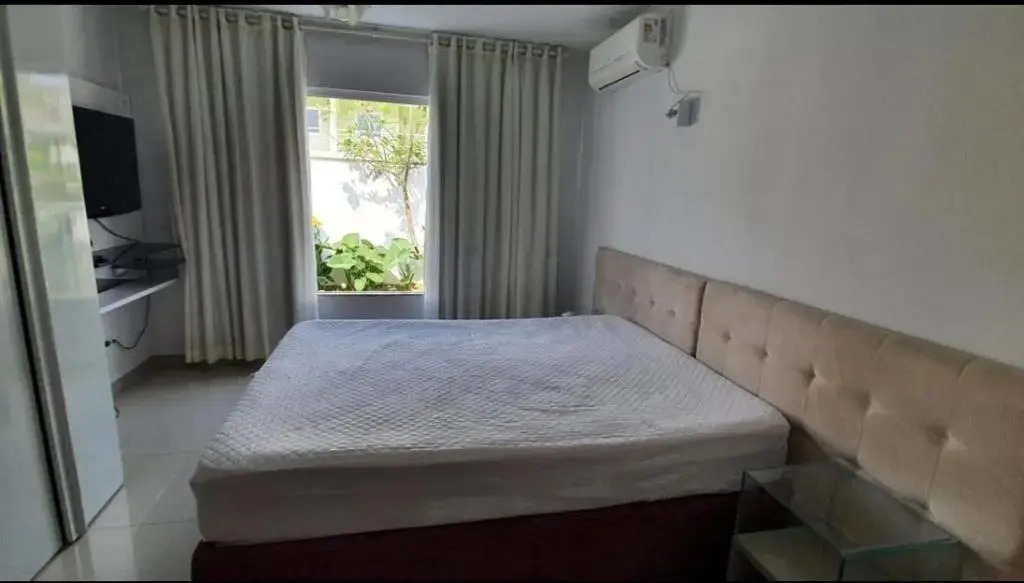Casa em Cabo Frio com piscina privativa, até 10 pessoas