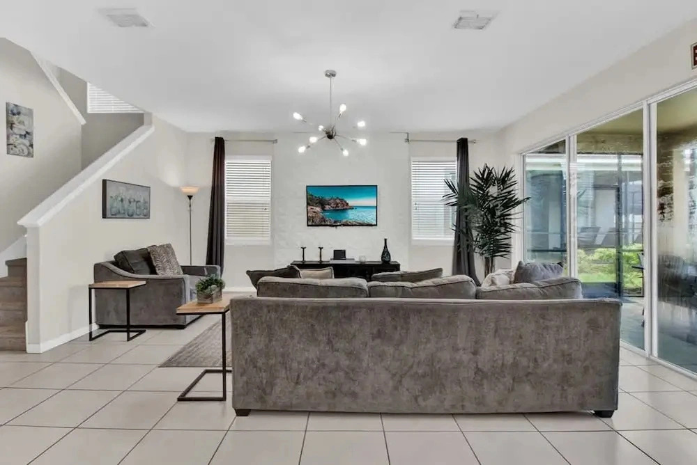 Chic 4BR With Pool Game Room Mickey Rooms