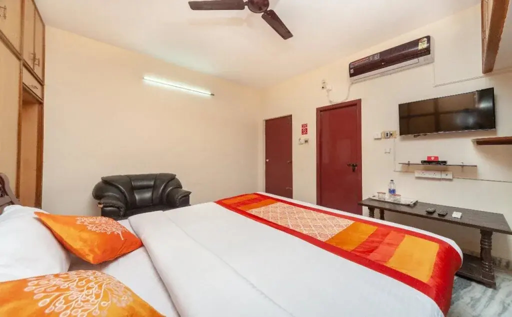 SS Guest House