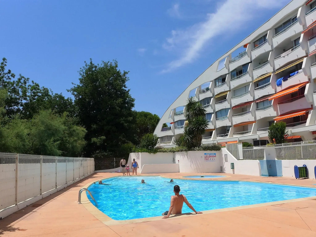 Apartment du Parc II-2 by Interhome