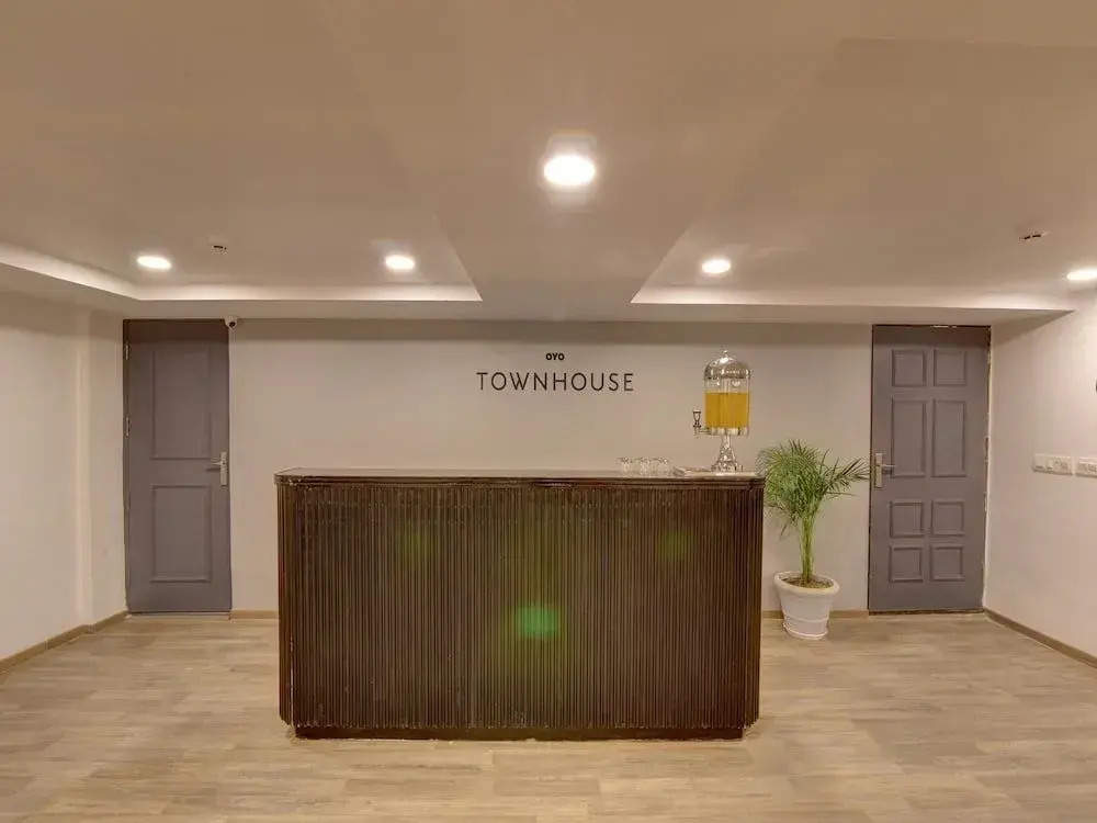 OYO Townhouse 117 Punjabi Bagh