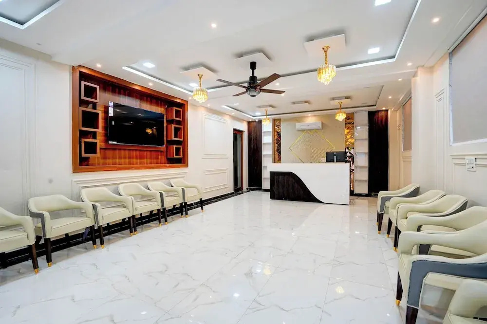 Hotel Relax Suites FNG Expresway 63 Noida