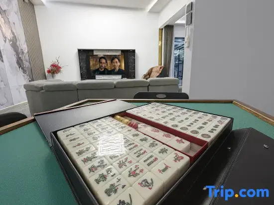 Kempas JB Landed Marble Haven Villa 14pax Karaoke