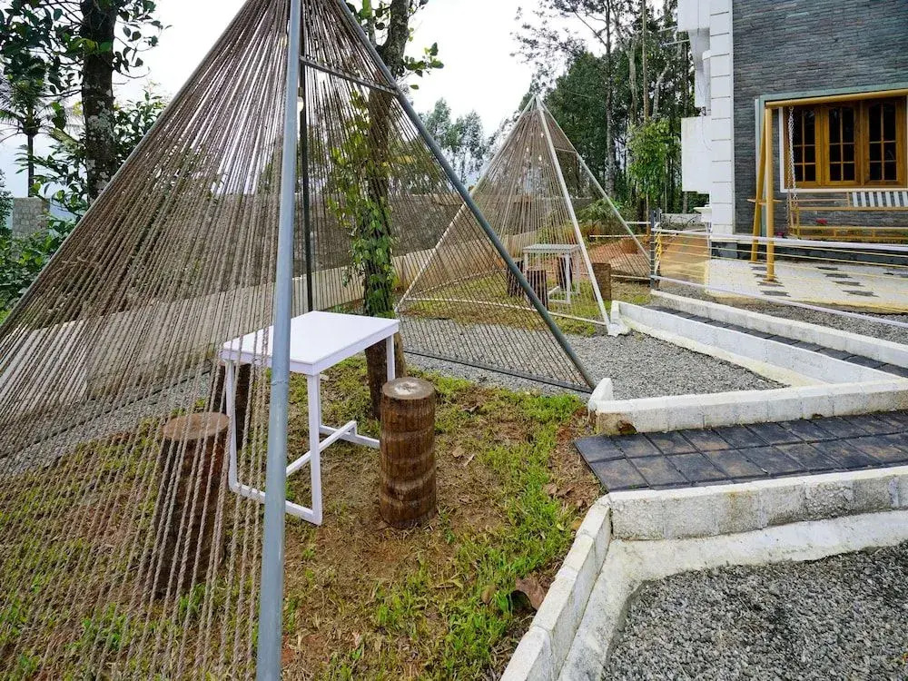 OYO 16630 Home Cocoa Tree Residency
