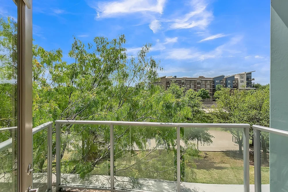 Cozy Condo Nature,park &lakeview 2 Bedroom Condo