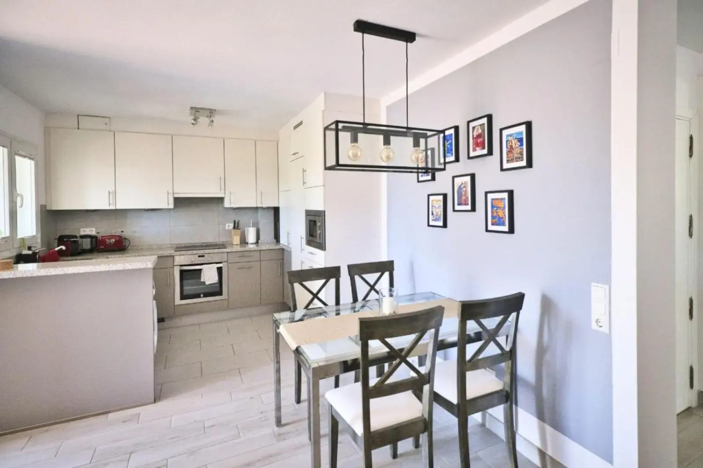Stay in Paradise Luxury Apartment