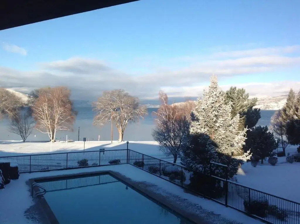 Lakeside Lodge and Suites