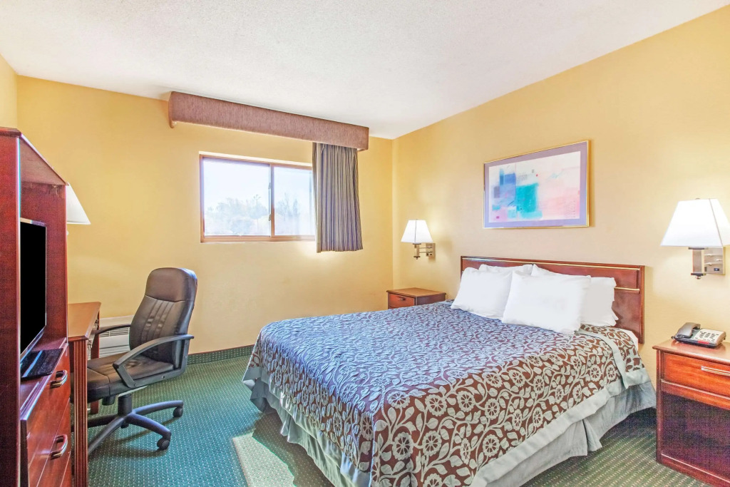 Days Inn by Wyndham Canastota Verona