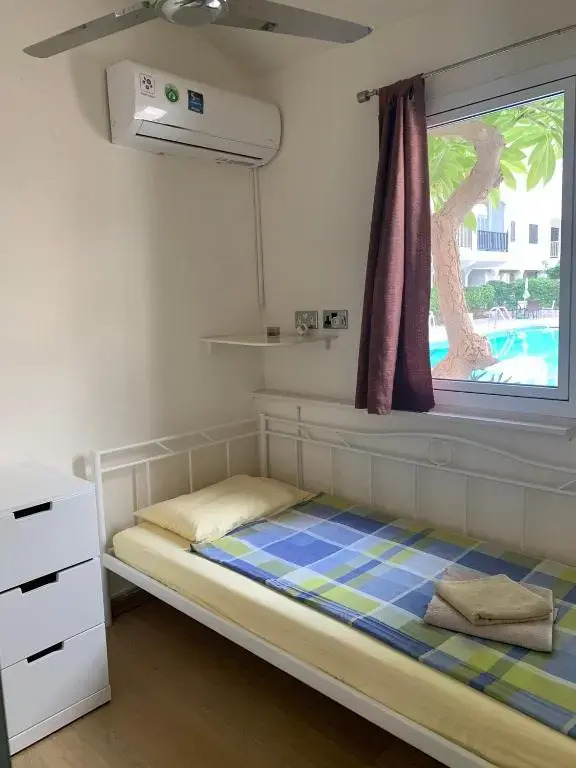 Theodoros Apt.22