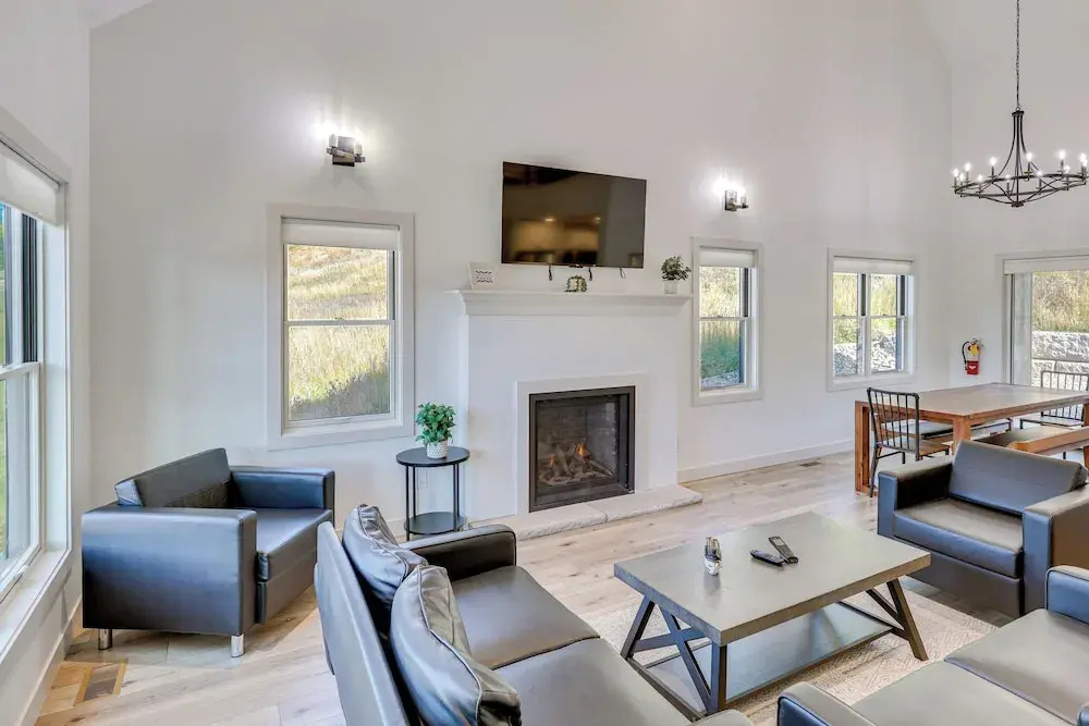 Luxe, New-build Sturgis Retreat w/ Mountain Views