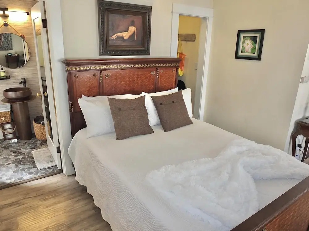 Beach Bungalow-lb