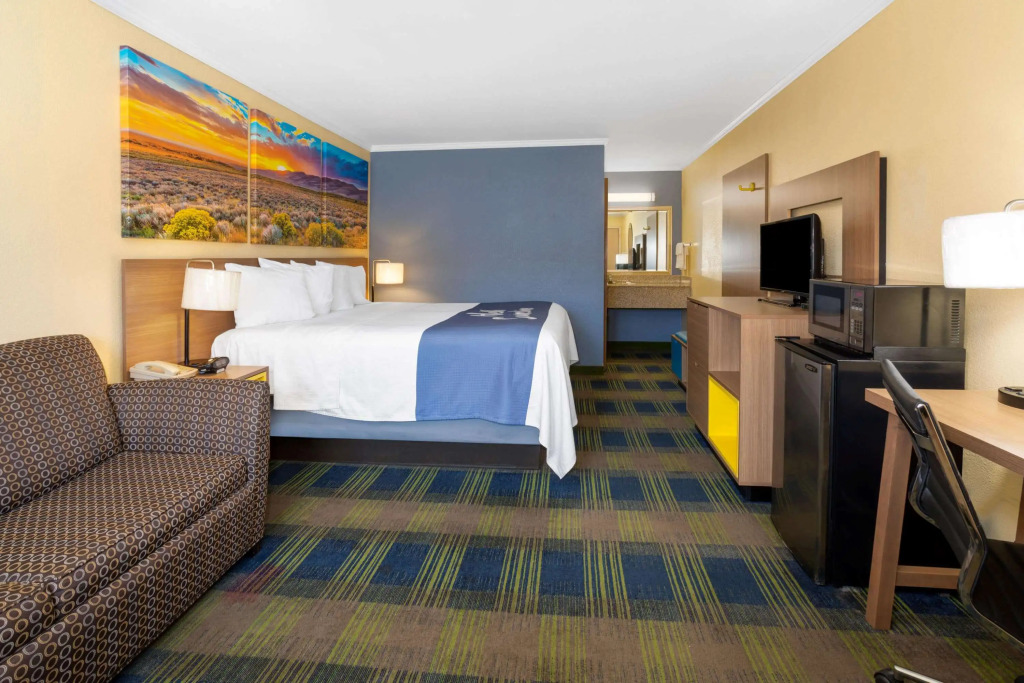 Days Inn by Wyndham Alamogordo White Sands