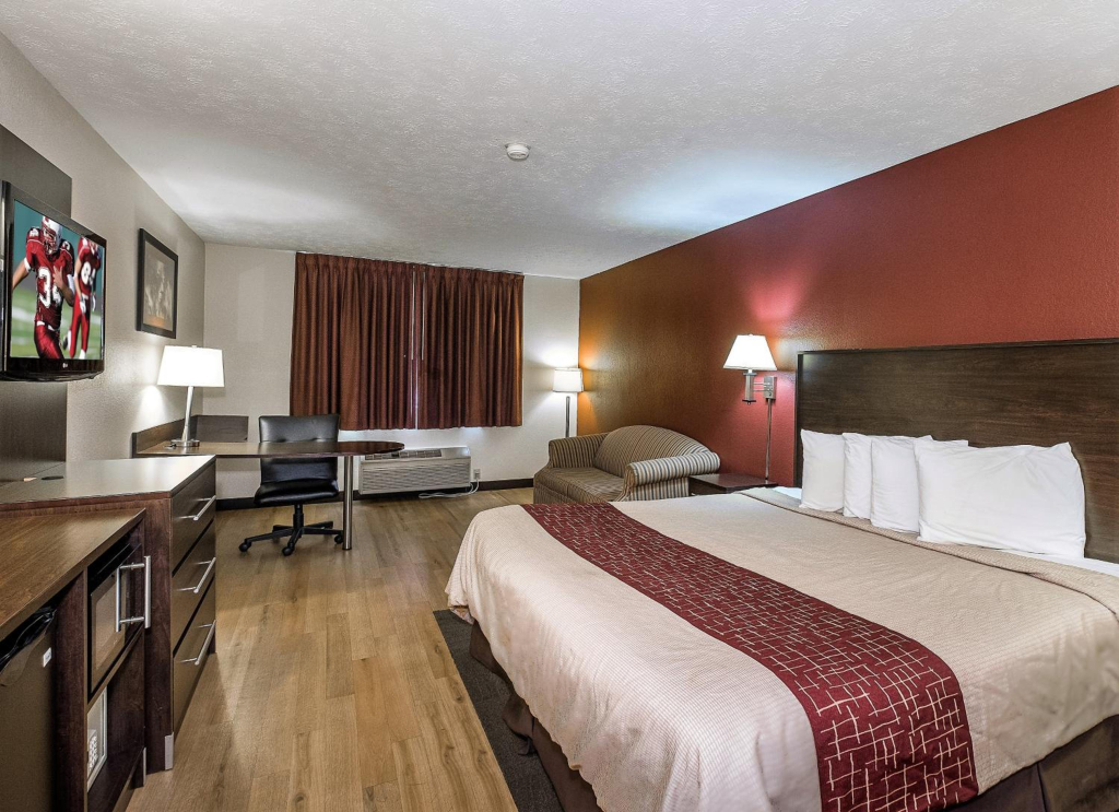 Red Roof Inn & Suites Hermitage