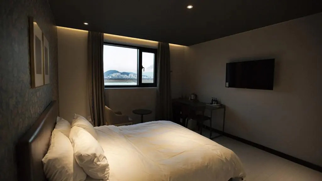 Brown Dot Myeongji