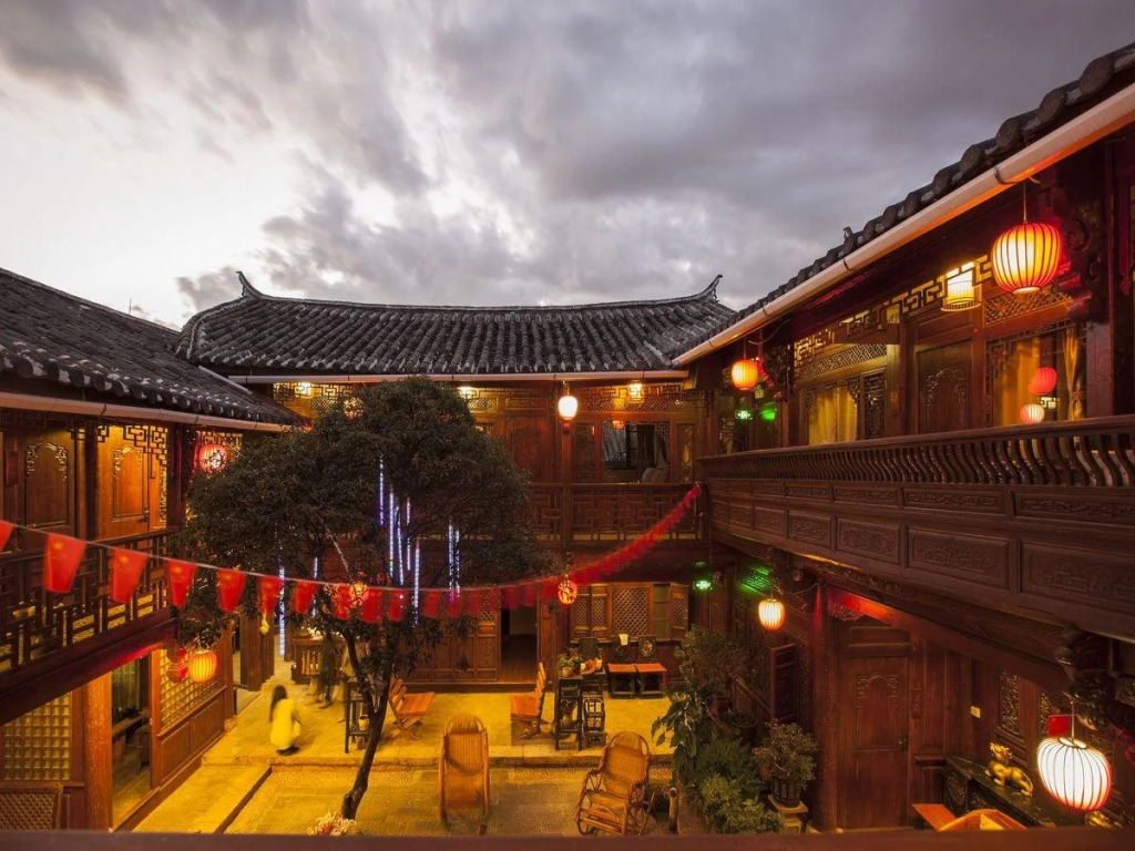 Lijiang Beauty Cloud Inn
