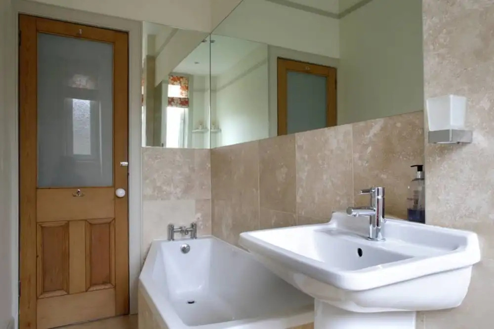 1 Bedroom Flat Near City Centre