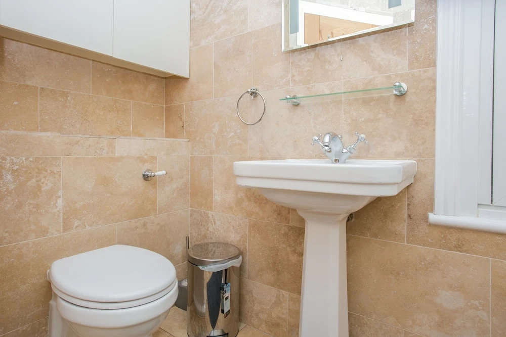 Modern 5 Bedroom House In Battersea