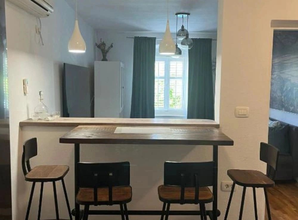 Ston Heritage Apartment With City View