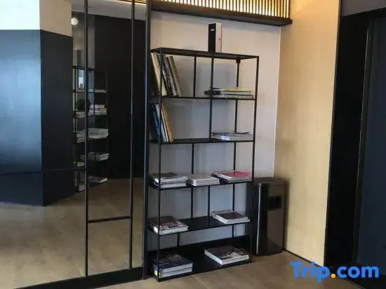 Sfeel Designer Hotel (Chengdu South Railway Station Branch)