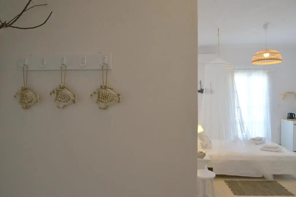 Heliotropio Studios & Apartments