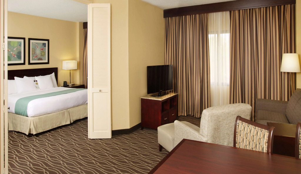 DoubleTree Suites by Hilton Raleigh-Durham