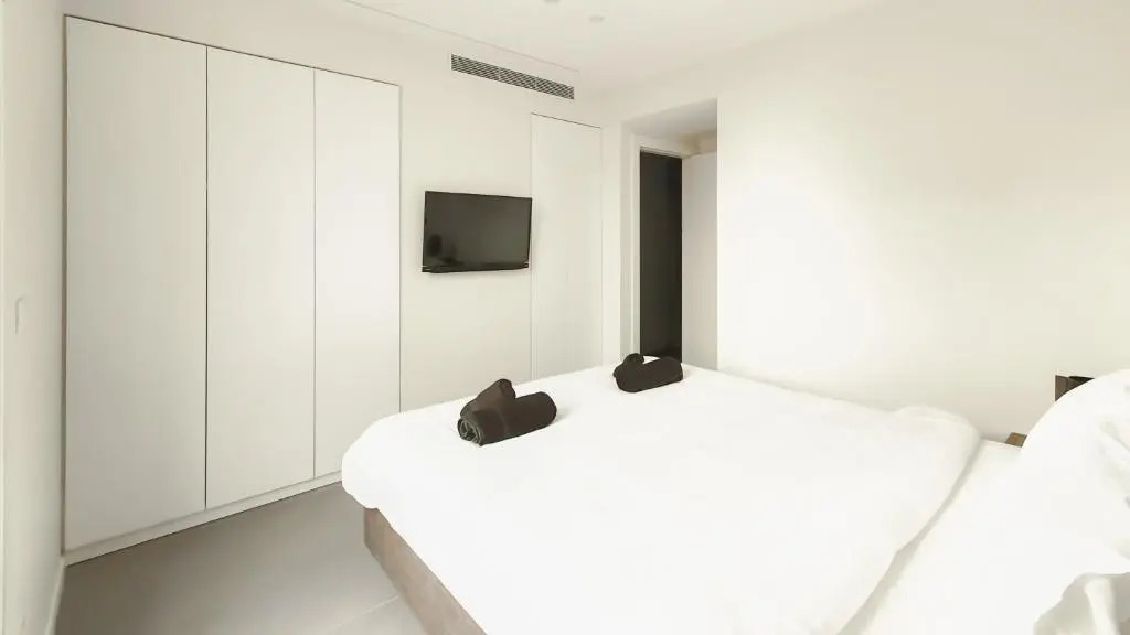 Design 3 Bdr Huge Rooftop Beach Side #TL57