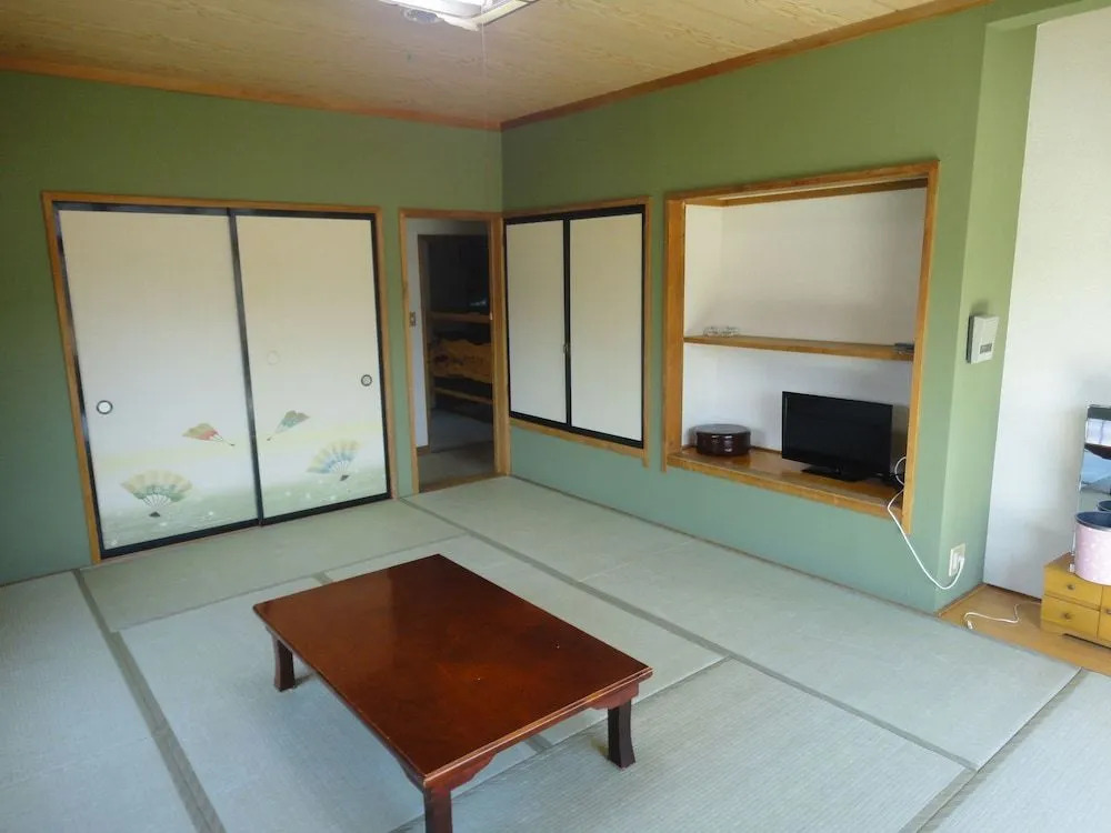 Yamanouchi Guest House