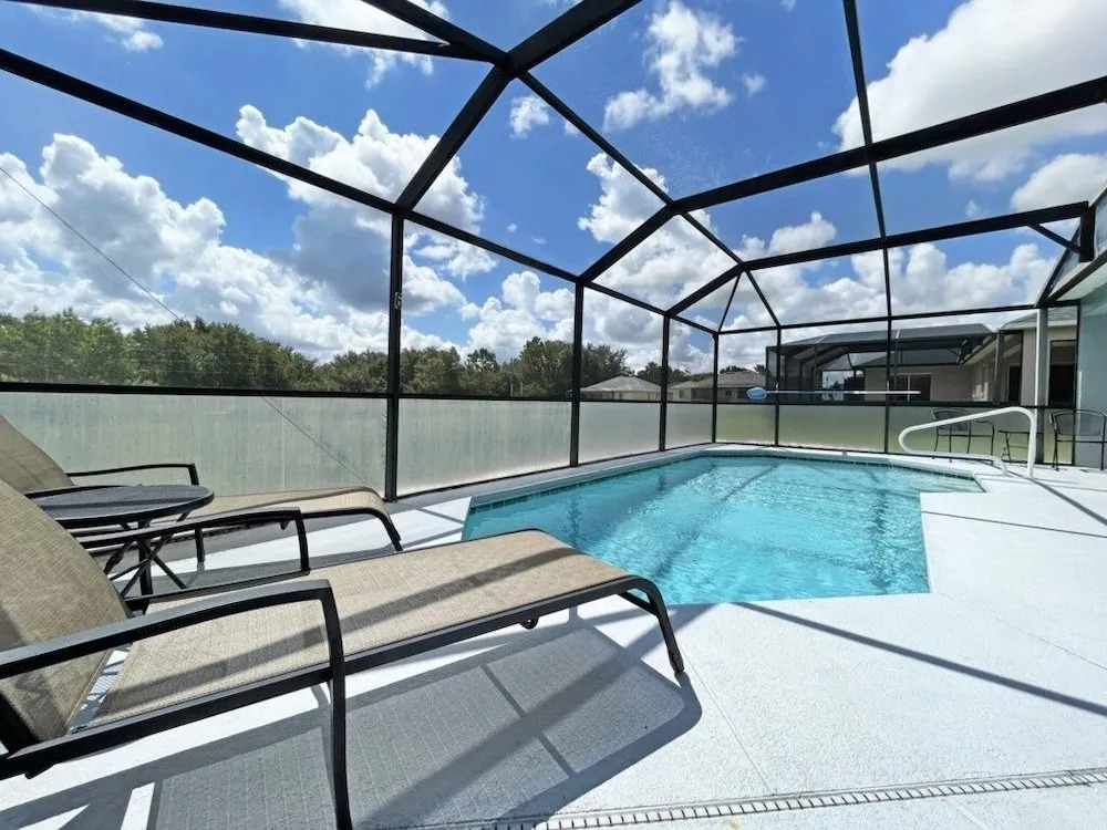 Heavenly Venture 4 Bedroom Home by RedAwning
