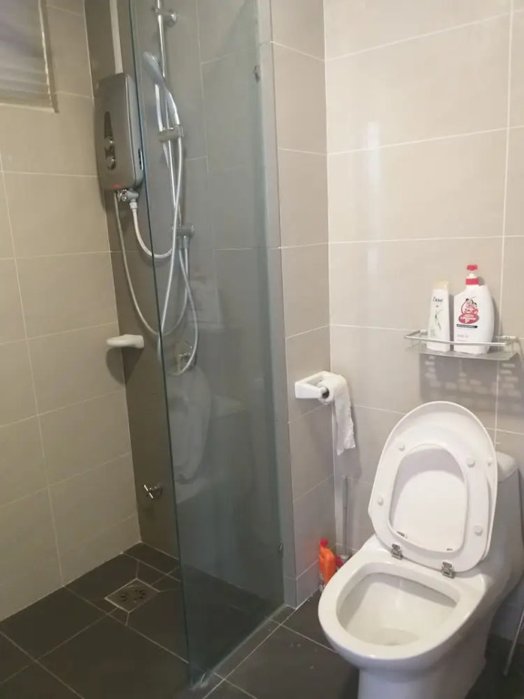 Raffles Suites Homestay