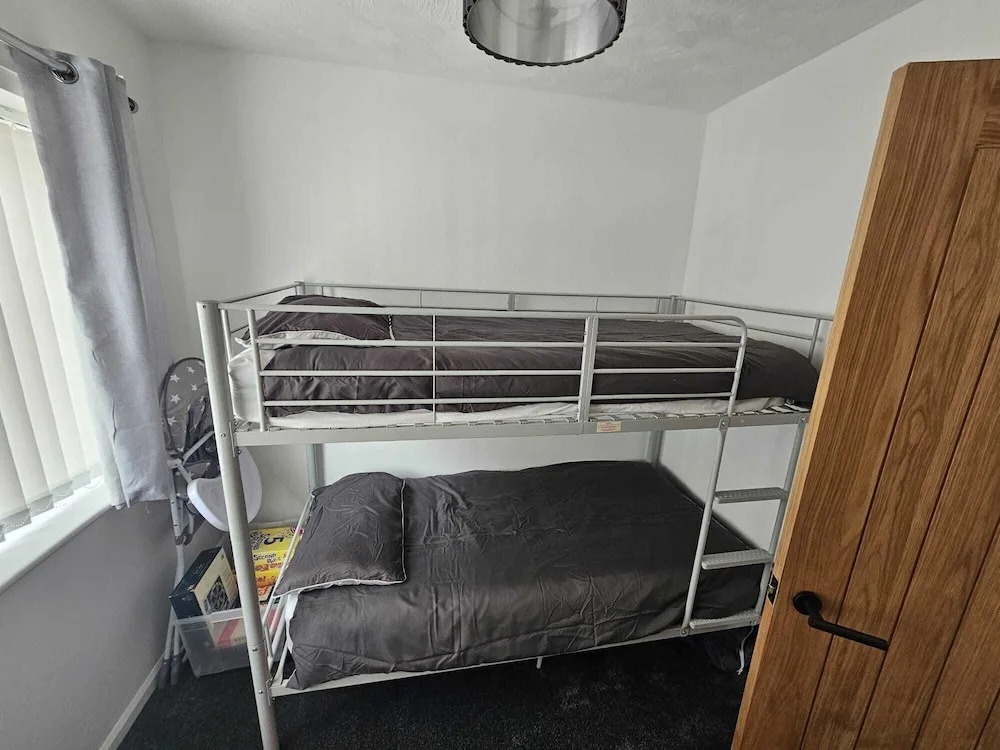 3-Beds Sleeps 6 Walking distance to Castle & Town