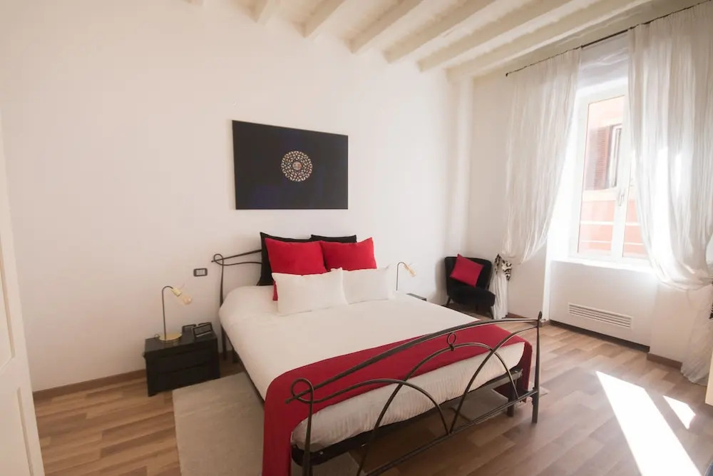 Barcaccia Luxury Suites