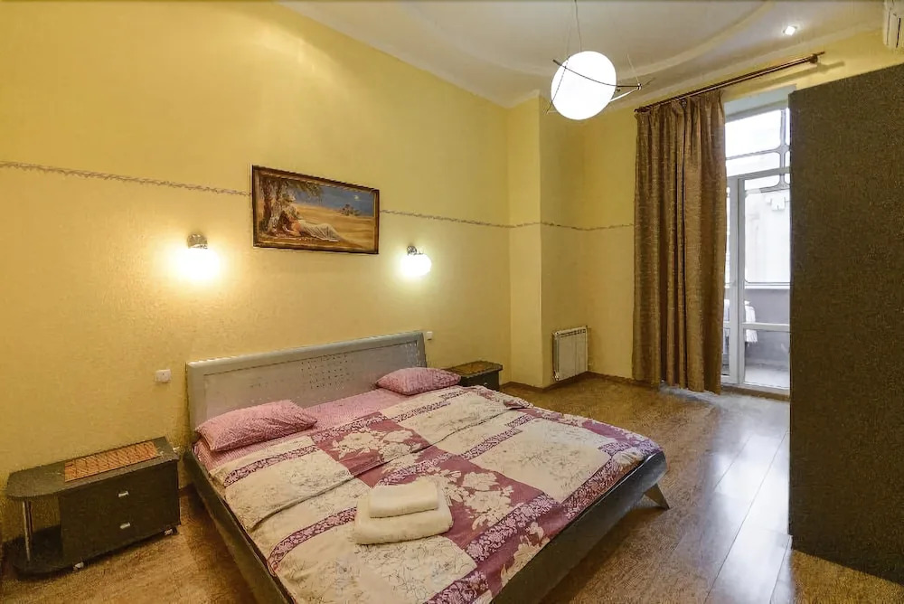 Kiev Accommodation Apartments on Basseina st