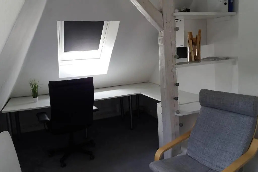 Helle 2-Zimmerwohnung Am Stadtrand (Adults Only)