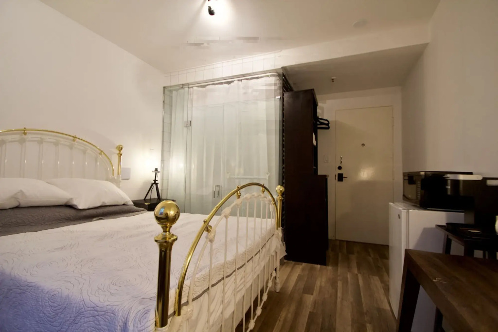 Queen Nest Hotel