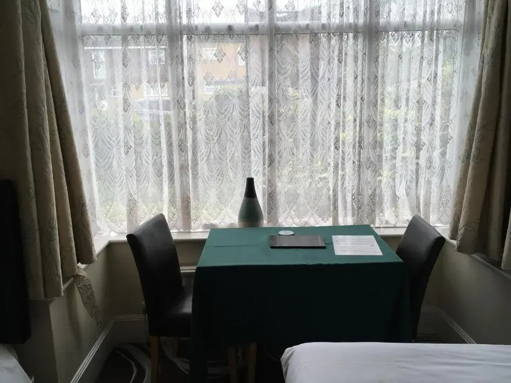 Four Seasons Guest House