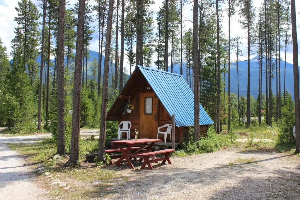Blue River Campgrounds & Cabin-public washroom