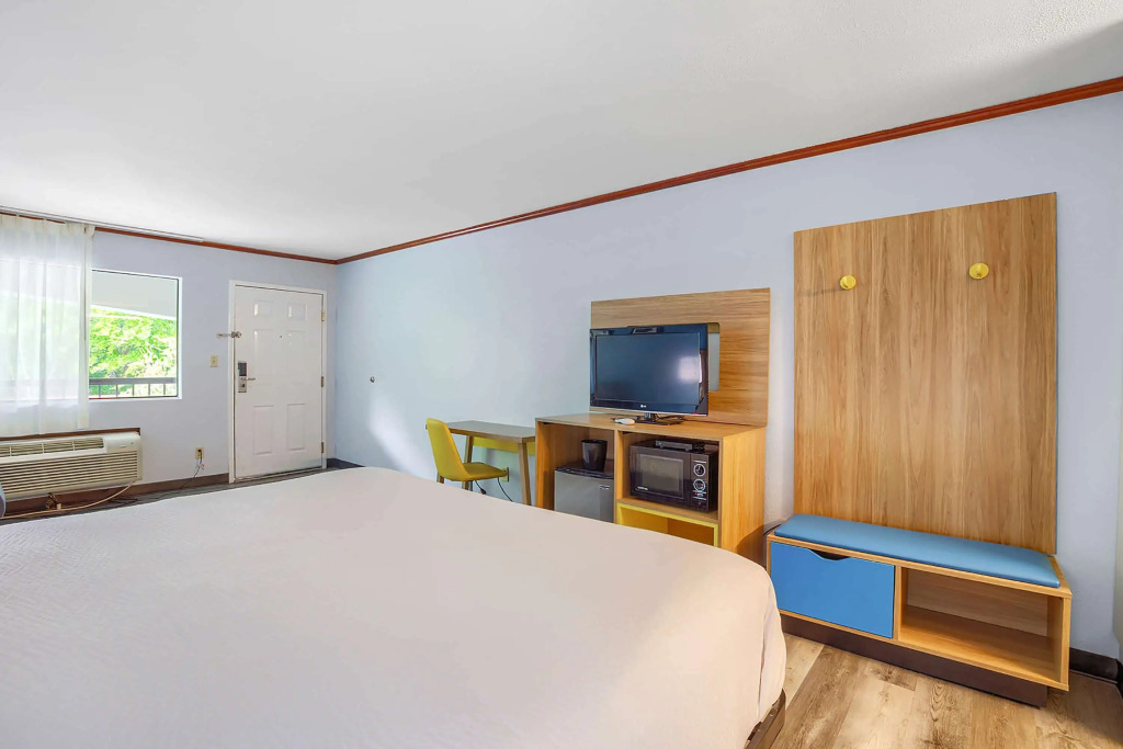 Days Inn by Wyndham Foley - North Gulf Shores