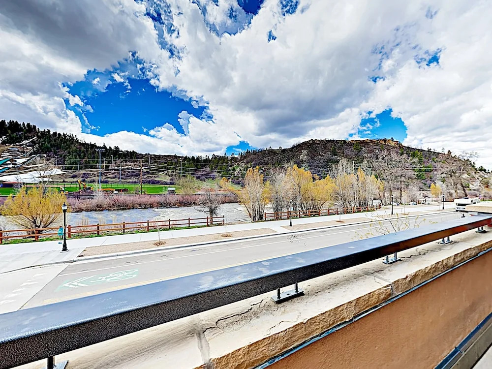 Downtown Gem 2br/2.5ba Overlooking The Yampa River 2 Bedroom Condo