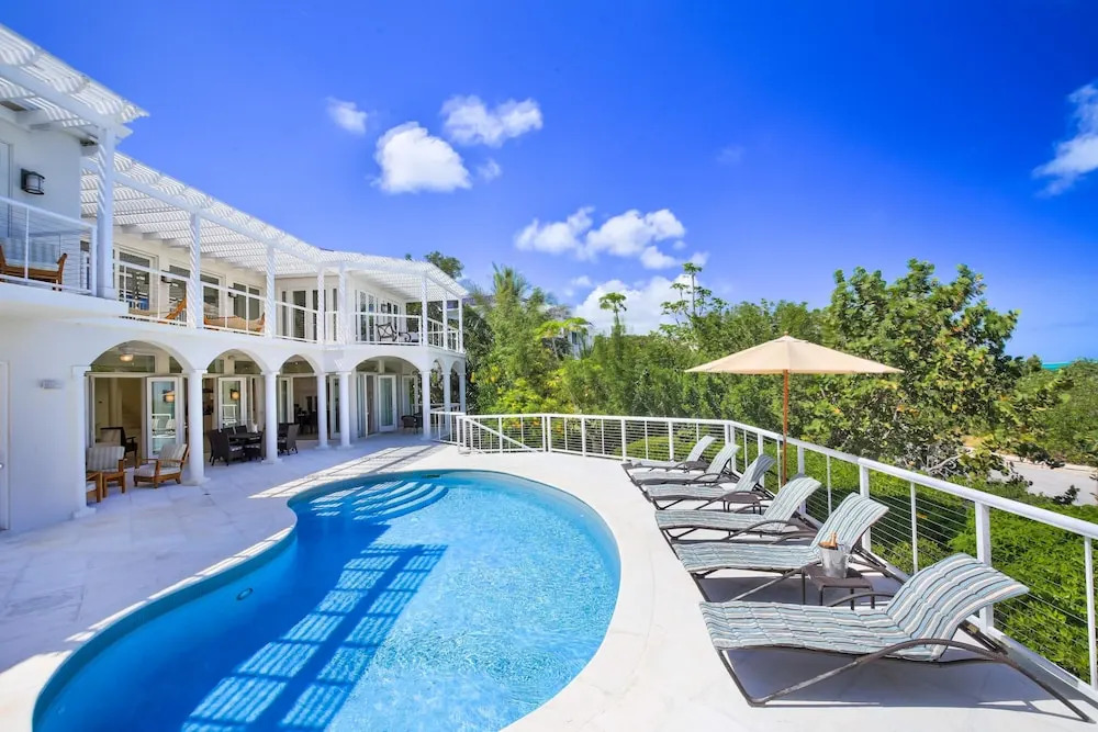 Cobalt Villa - Four Bedroom Home