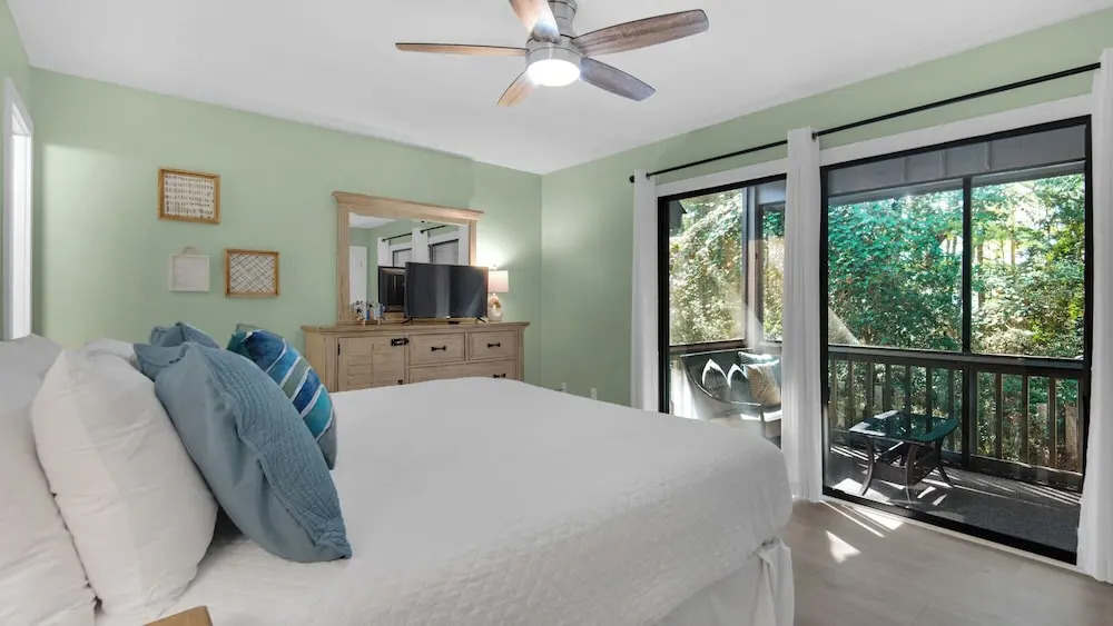 2br/2.5ba, Pool, Tennis, Beach Access!