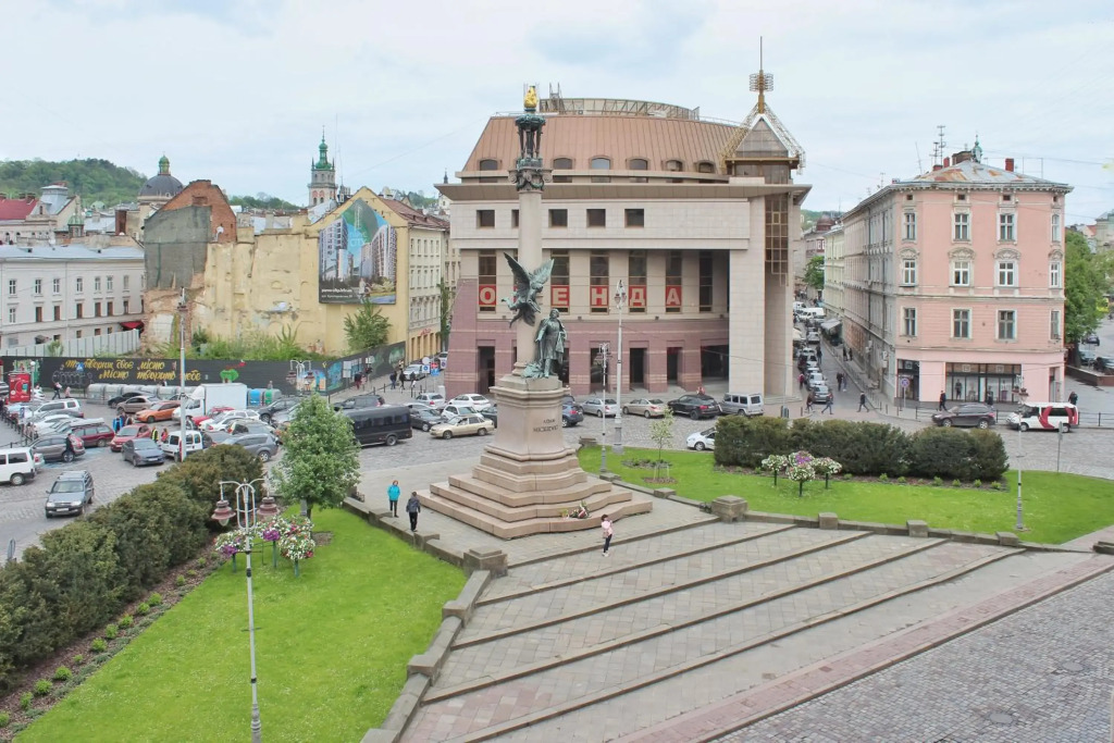 Apartments on the Mickiewicz Street 5 in the center of Lviv