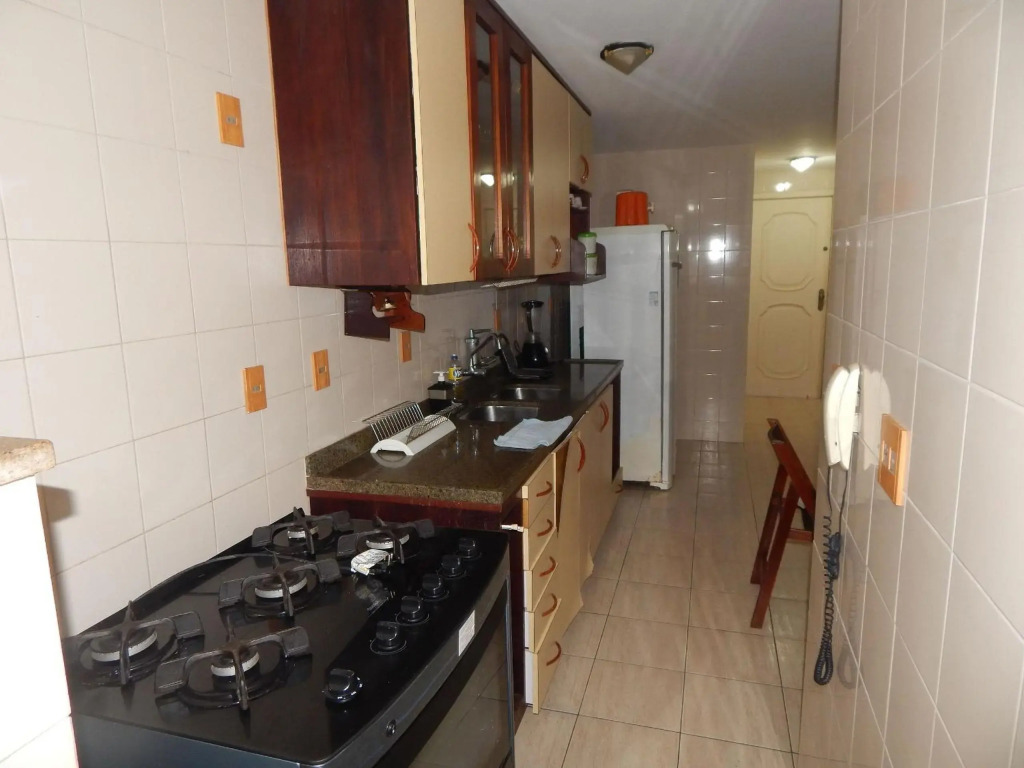 Charmoso e confortável 3 quartos com varanda e piscina - CF05