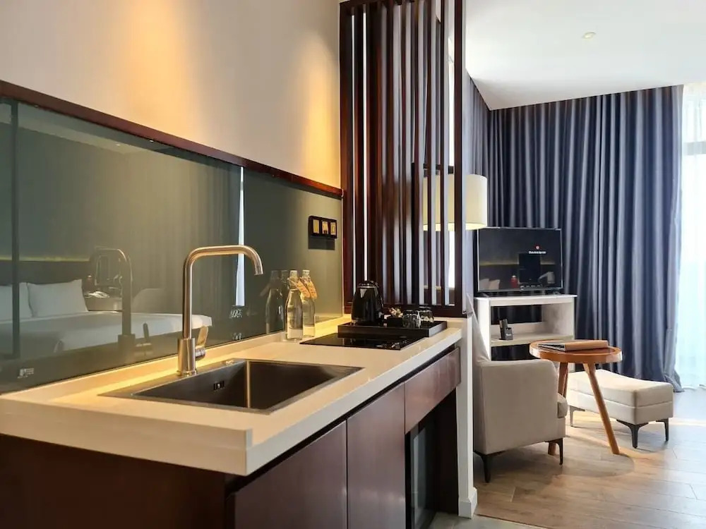 NEWCC HOTEL AND SERVICED APARTMENT