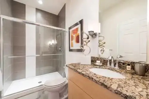 Beautiful 3 Bedroom Suites, 20 Min From Disney