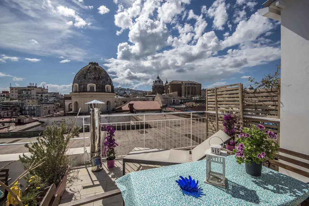 Naples Tours and Flats S.r.l.