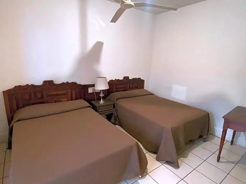 HOTEL MAYA IXTLAN