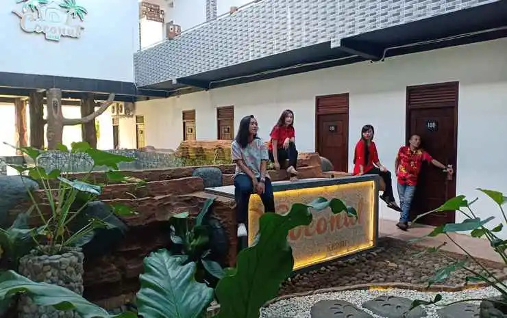 Coconut Hotel - Hostel